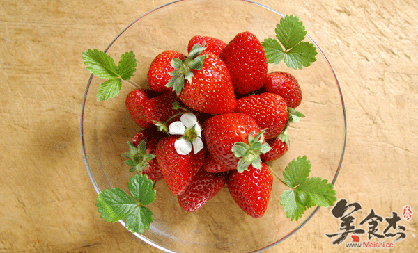  草莓八作用 春季常吃健康好 健康